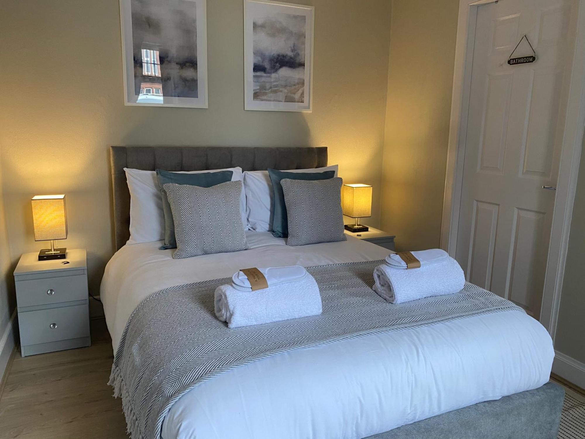 Peacock Guest House Largs Esterno foto